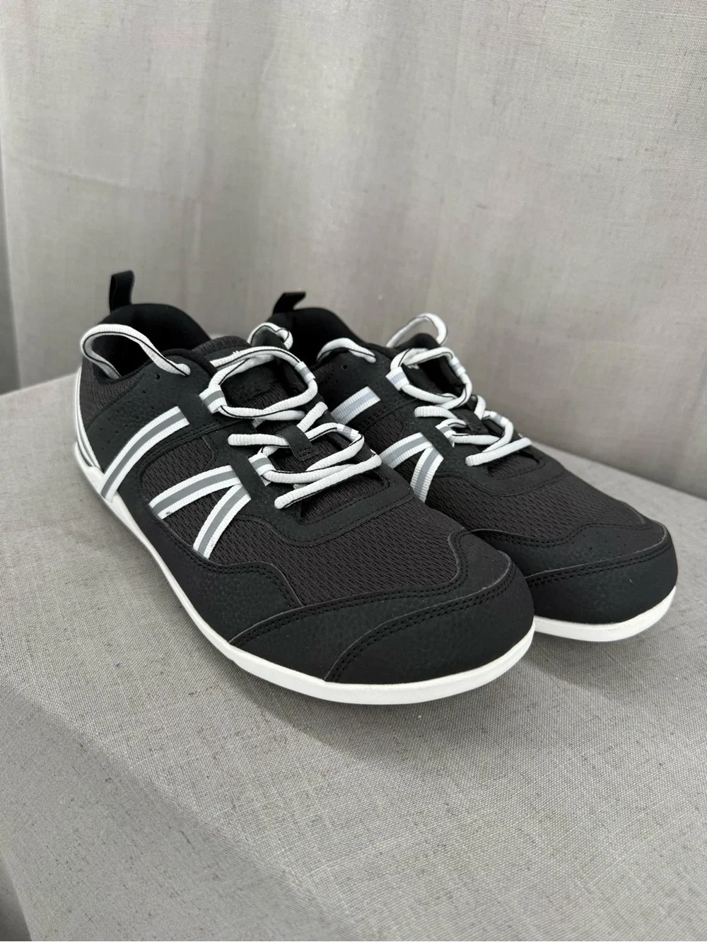 Xero Shoes Men’s Prio Barefoot Minimalist Athletic Sneaker Black White Size 11
